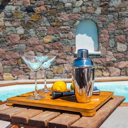 Petra Residence Mini Pool Spa 아다마스 외부 사진