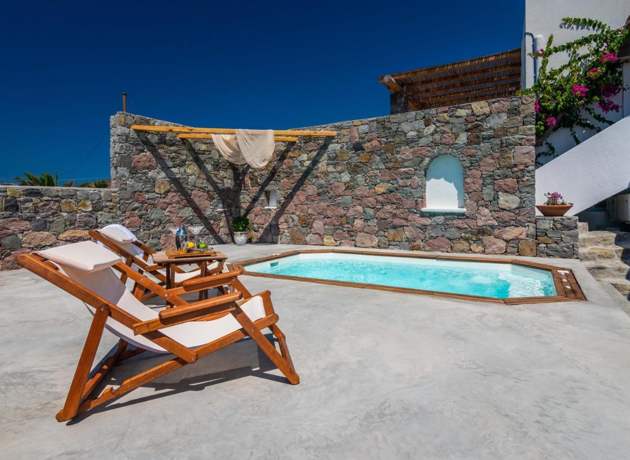 Petra Residence Mini Pool Spa 아다마스 외부 사진
